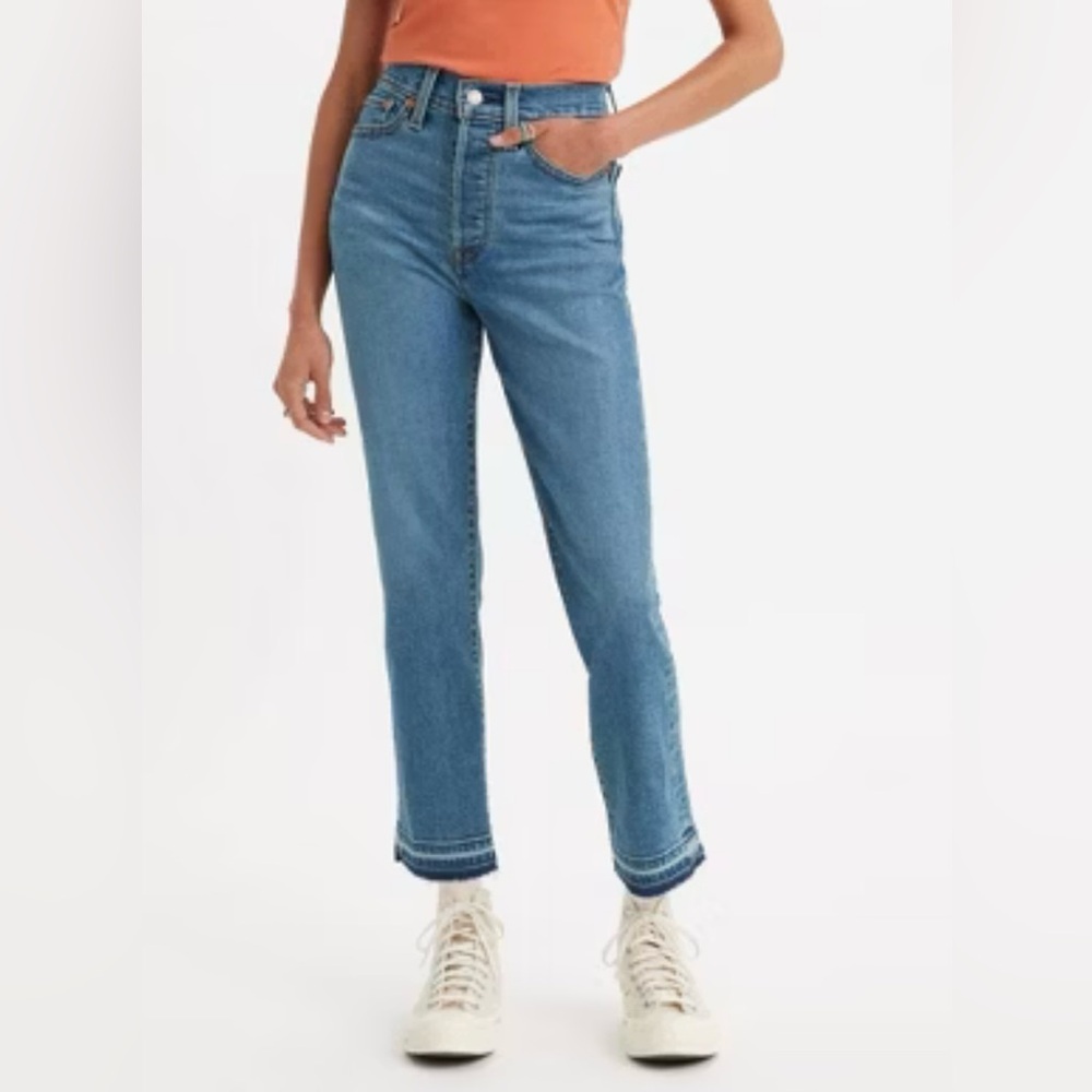 Levi's Women's High-Rise Wedgie
Straight Cropped Jeans-25x28 - Picture 6 of 6